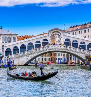 Rialto Bridge: Everything You Need To Know